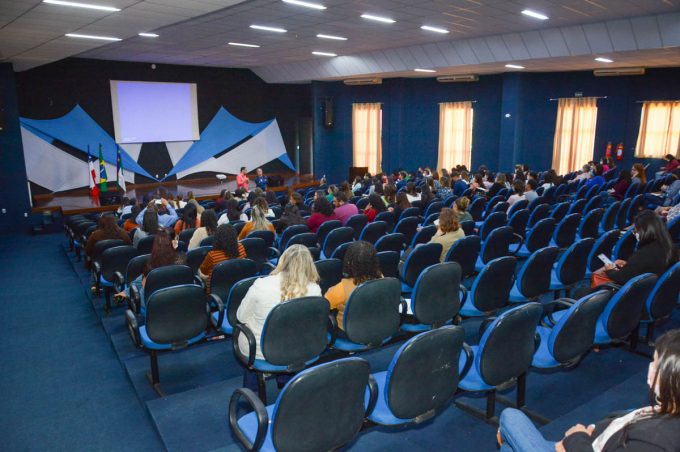 Vitória da Conquista sedia capacitação para trabalhadores do SUAS das regiões Sudoeste e Médio Rio de Contas