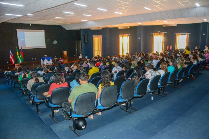 Smed e SMS capacitam profissionais da educação sobre arboviroses provocadas pelo Aedes Aegypti