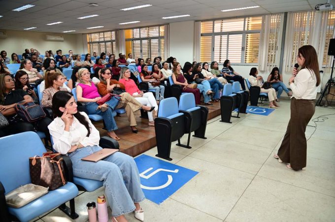 Capacitação atualiza profissionais de saúde sobre novos imunizantes e mudanças no calendário de vacinação