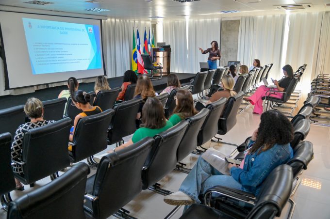 Secretaria Municipal de Saúde realiza capacitação para rede hospitalar sobre tuberculose e síndromes gripais