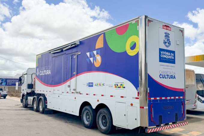 Carreta da Cultura: palco itinerante de fomento à cultura inicia atividades no aniversário da cidade