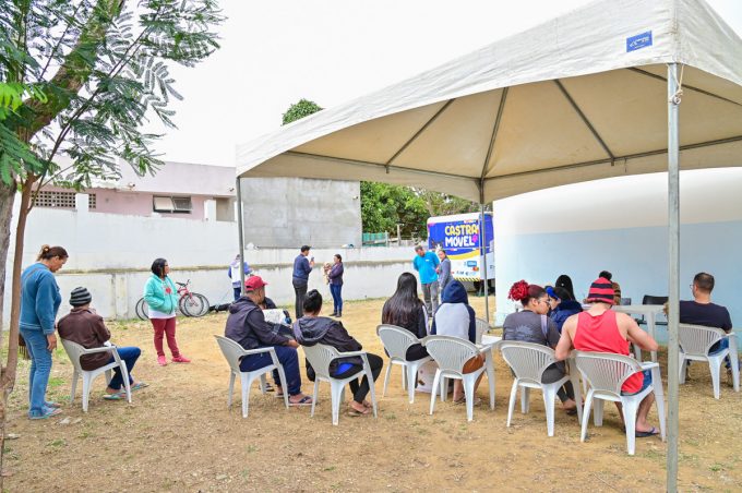 Castramóvel realizou 22 castrações no bairro Kadija nesta sexta-feira. Atendimentos retornam amanhã