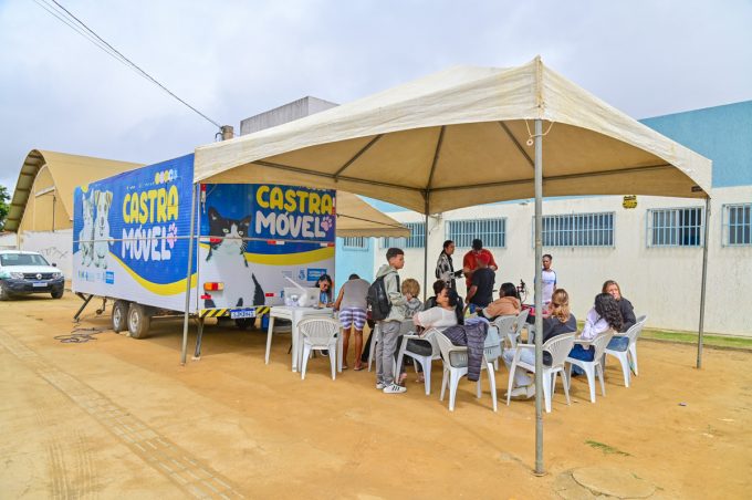 Castramóvel facilita acesso à castração e amplia cuidado com animais no Vila América e Boa Vista