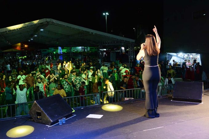 Uma linda festa na abertura do Natal Conquista de Luz no Centro Cultural Glauber Rocha