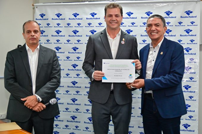 Prefeitura de Vitória da Conquista recebe doação solidária de mercadorias apreendidas pela Receita Federal