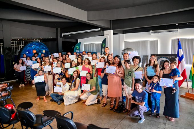 Prefeitura realiza certificação de curso gratuito de educação financeira promovido pela SMDE