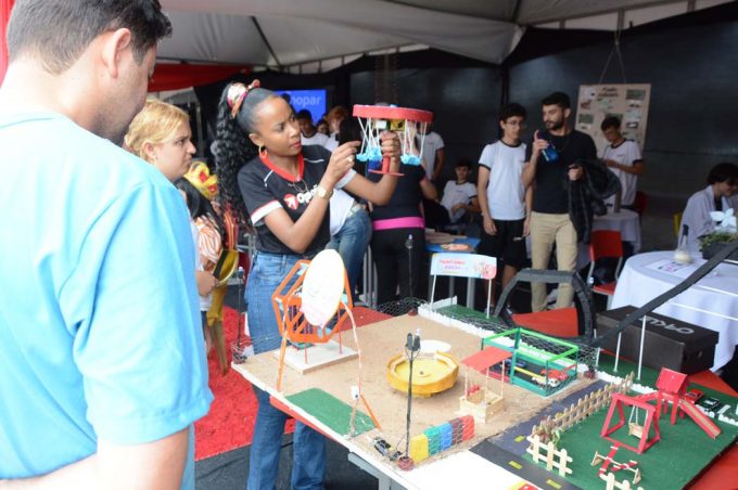 Cyrber Conquista estimula estudantes do município para importância da ciência, tecnologia e inovação