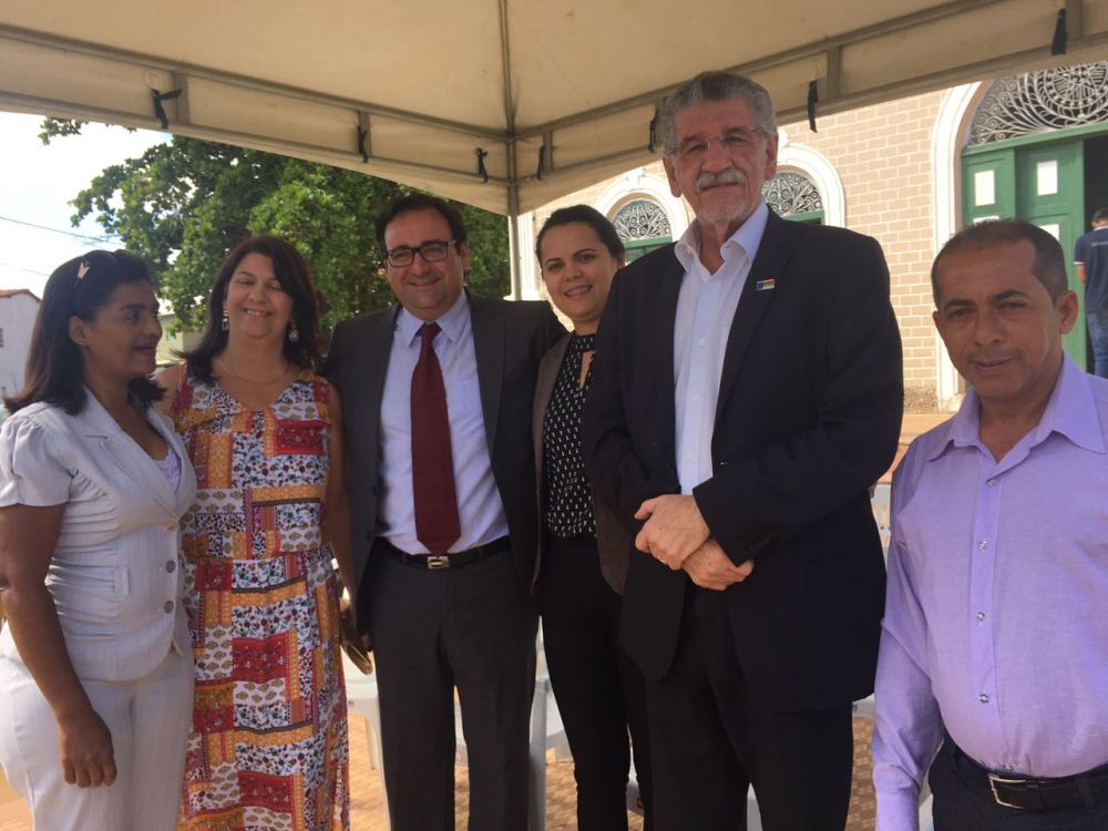 Prefeito Herzem Gusmão participa da comemoração dos 156 anos de Condeúba