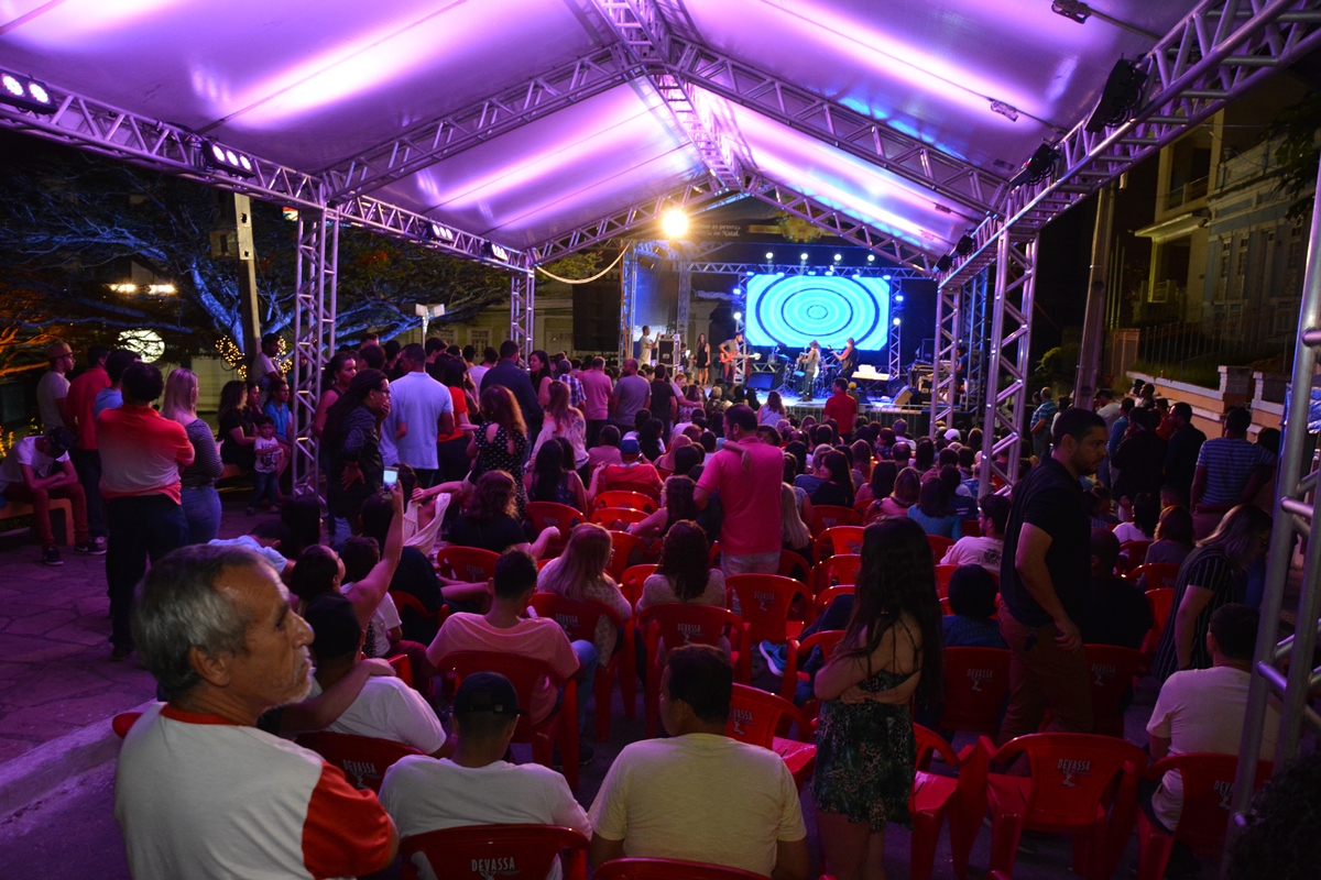 Quarta noite do Natal Conquista de Luz é marcada por clássicos da MPB