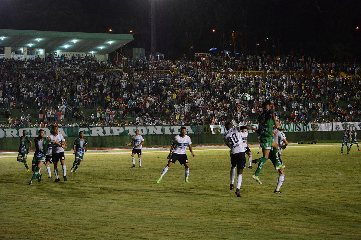 Gramado do Lomantão é aprovado em noite chuvosa de Conquista X Coritiba