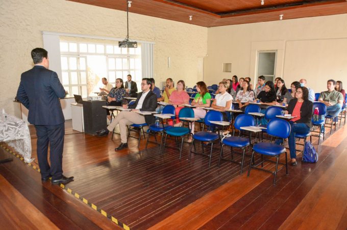 Corregedoria-Geral do Município capacita servidores sobre produção de provas