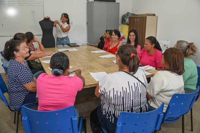 Secretaria Municipal de Desenvolvimento Econômico promove oficina de corte e costura