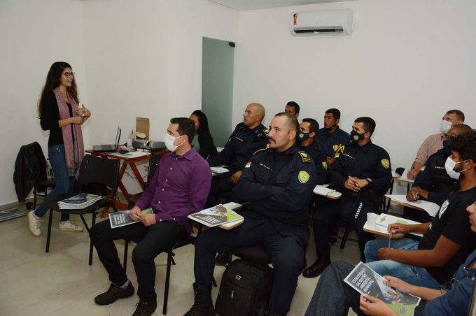 Semma realiza cursos com temáticas ambientais para servidores e população