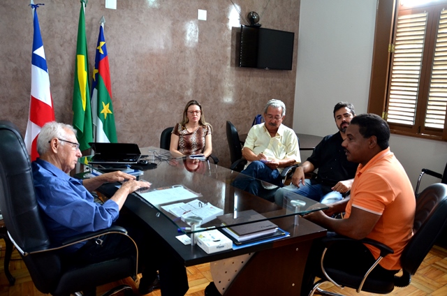 Vereador Cícero Custódio é recebido pela Administração Municipal