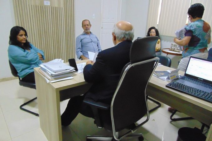 Secretaria Municipal de Educação avalia parceria para oferecer aulas de judô a alunos especiais da rede