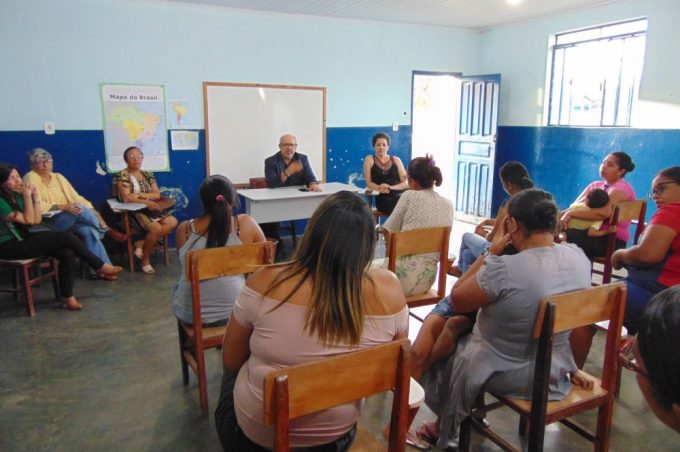 Prefeitura estuda reativar escola no povoado de Caldeirão para cursos profissionalizantes