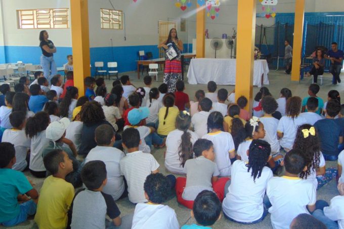 Pensando na formação de leitores, escolas municipais de Vitória da Conquista desenvolvem Projeto Território da Leitura
