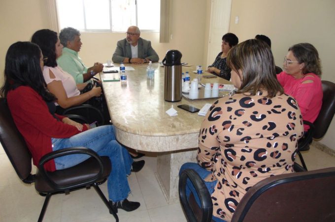 Secretaria Municipal de Educação discute parcerias com UniFTC