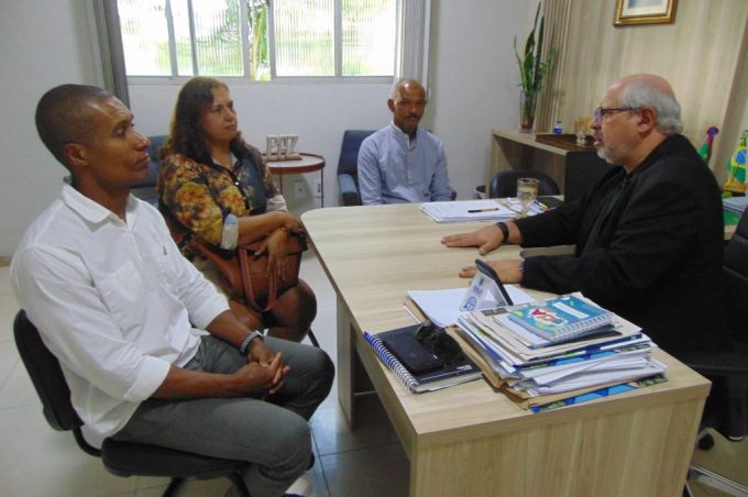 Smed recebe visita da Pró-Reitoria de graduação da Uesb para dialogar sobre parcerias