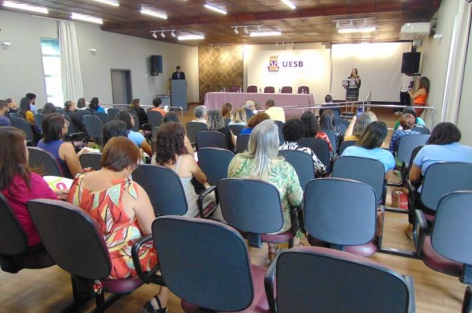 Smed promove Encontro Regional de Acompanhamento Escolar em parceria com o Programa Educar Pra Valer