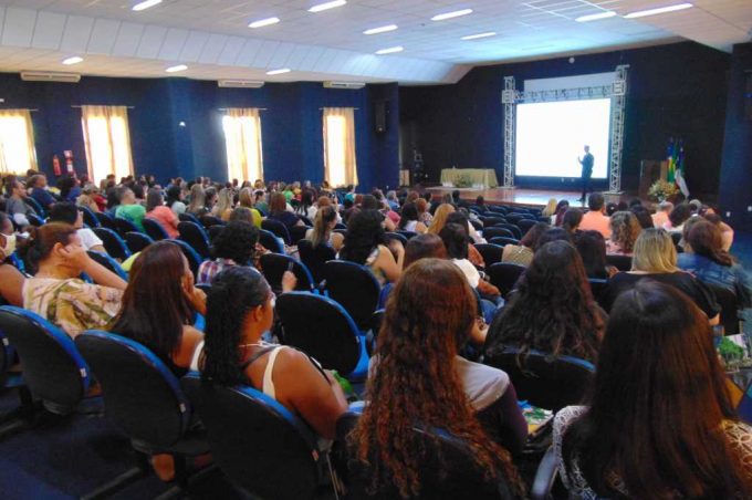 Com auditório lotado, Smed encerra 1º Congresso de Gestão de Pessoas