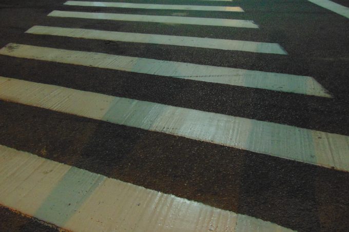 Semob reforça pintura de faixas elevadas nas vias públicas