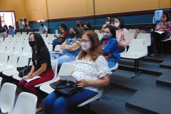 Prefeitura promove formação para profissionais da educação infantil