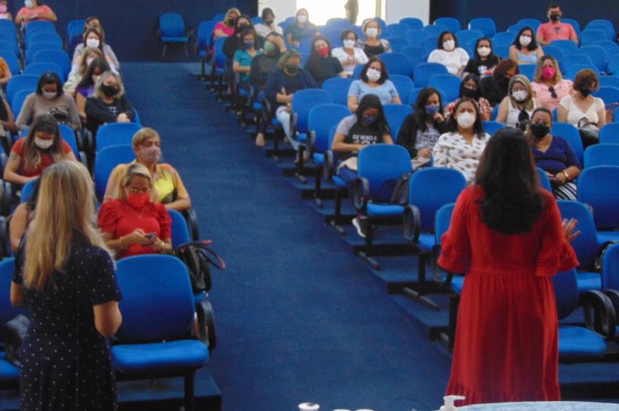 Smed conclui Projeto Fluir das Emoções, voltado ao autoconhecimento e bem-estar emocional de educadores