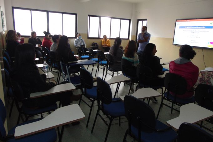 Smed promove capacitação de professores do 2º ano com projeto Aprova Brasil