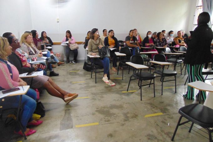 Professores dos 2º e 5º anos da rede municipal participam da quarta devolutiva do Projeto Aprova Brasil