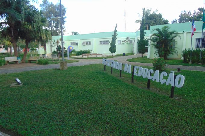 Professores municipais podem pedir transferência para lecionar nos quatro últimos anos da atenção básica até terça