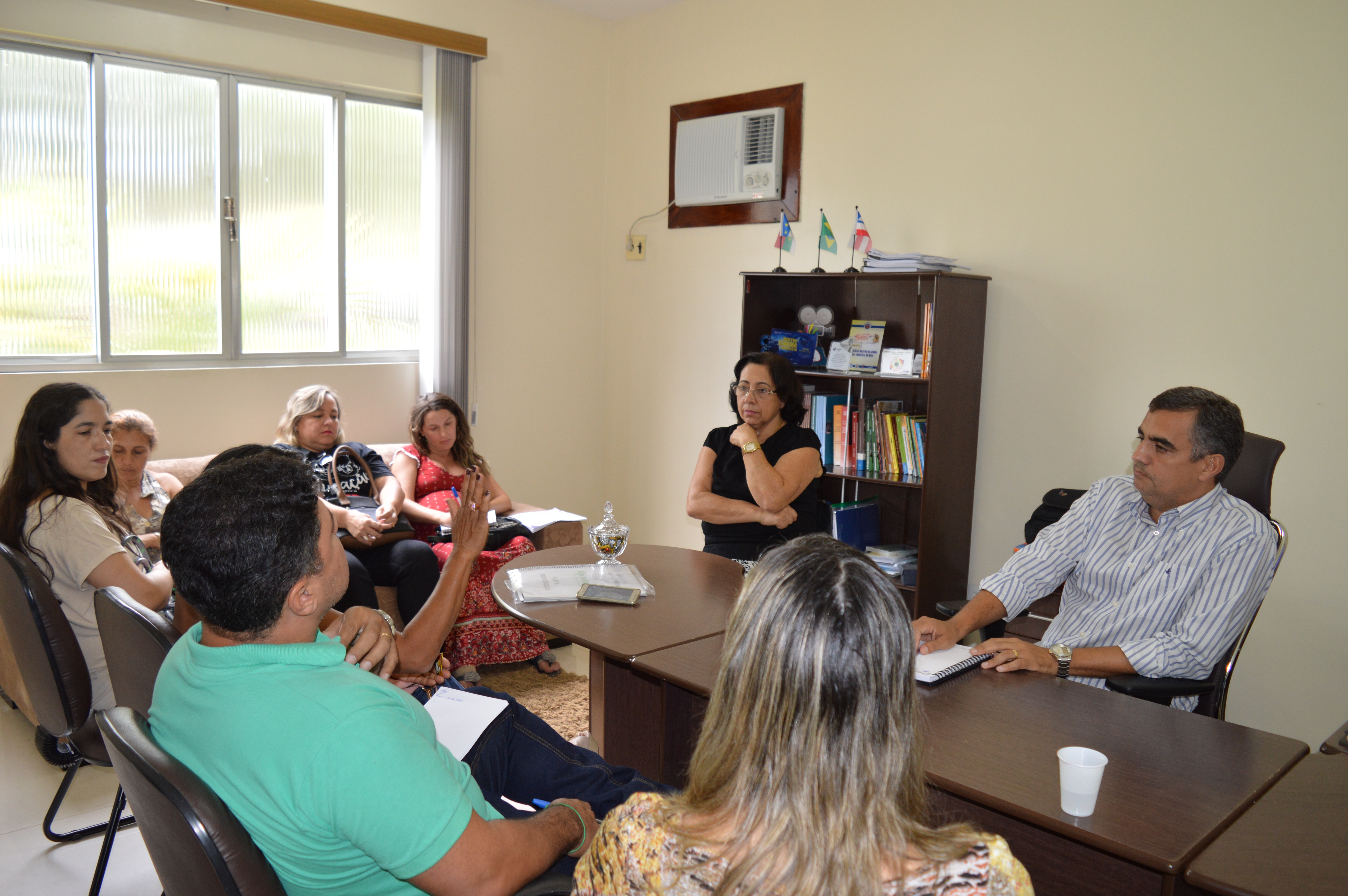Secretaria de Educação inicia diálogo com o Simmp