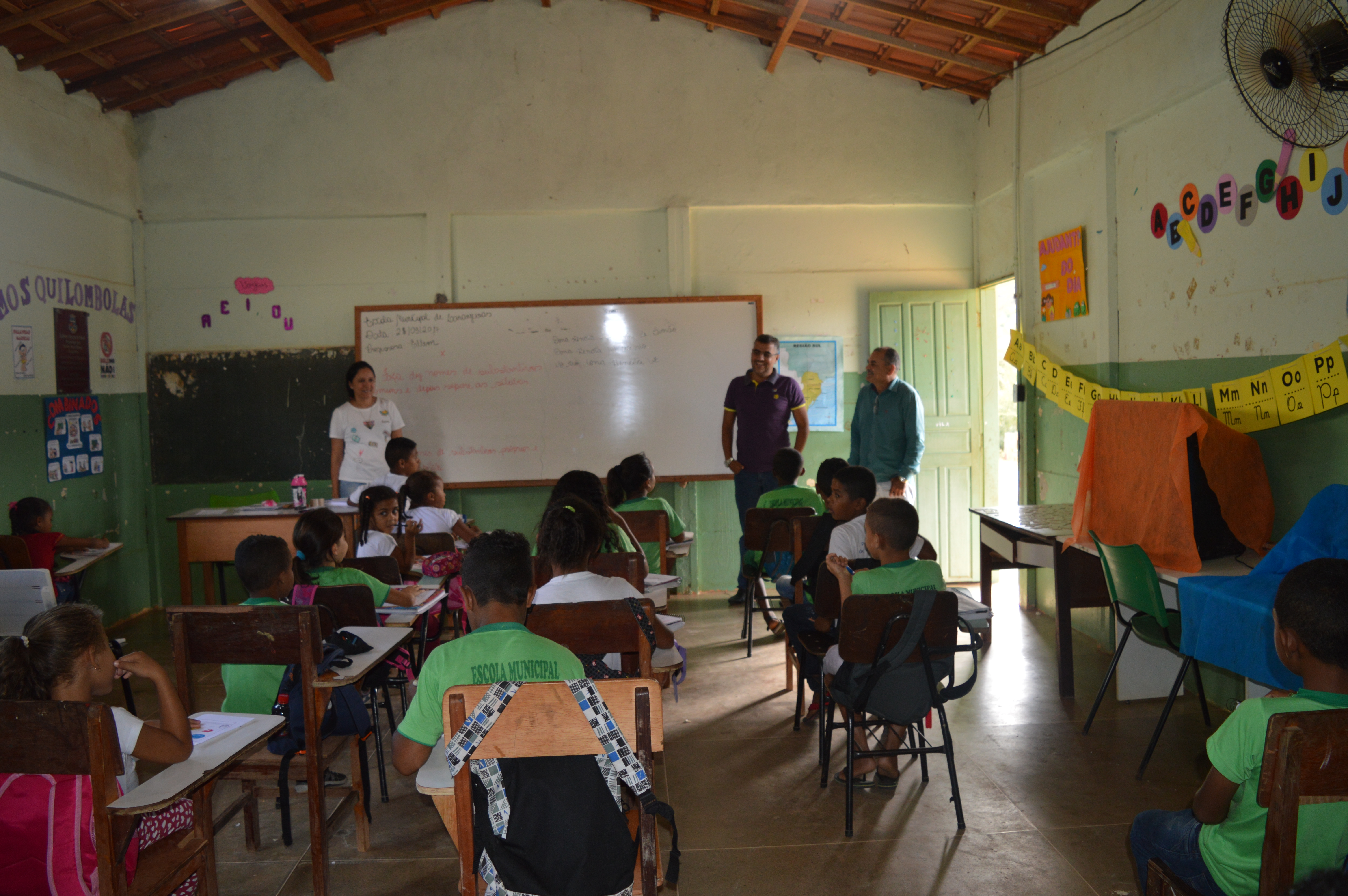 Secretário de Educação visita escolas da Zona Rural