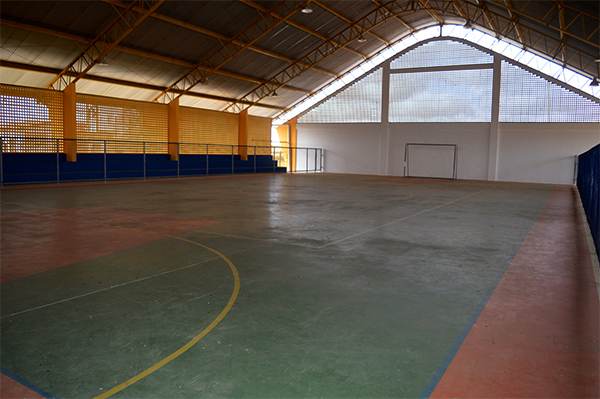 Comunidade de José Gonçalves comemora construção de quadra poliesportiva