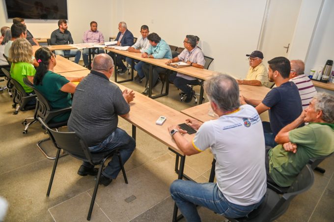 Regularização fundiária motivou encontro da Gestão Municipal com moradores da Urbis V e Vila Serrana I