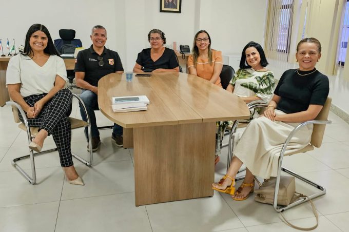 Secretaria de Saúde e Conjunto Penal Nilton Gonçalves discutem estratégias de atendimento aos detentos