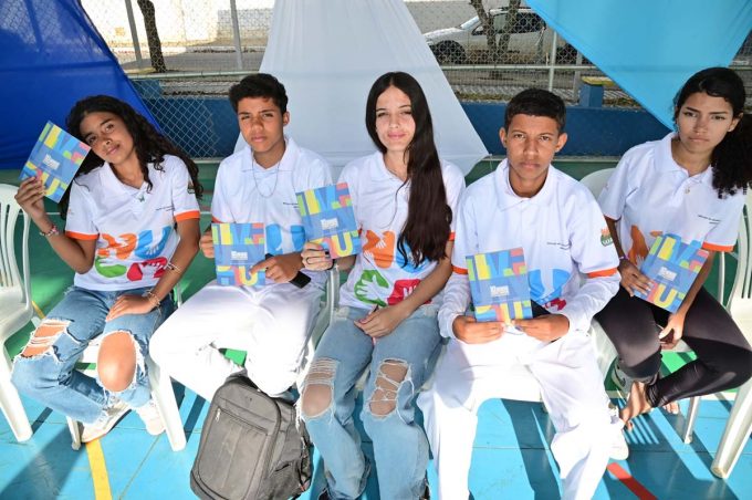 Dia Internacional da Juventude é celebrado com bate-papo jovem e atividades culturais