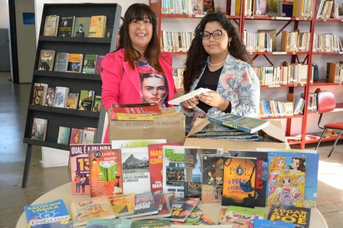 Biblioteca Municipal José de Sá Nunes recebe doação de 300 livros, revistas e DVD’s