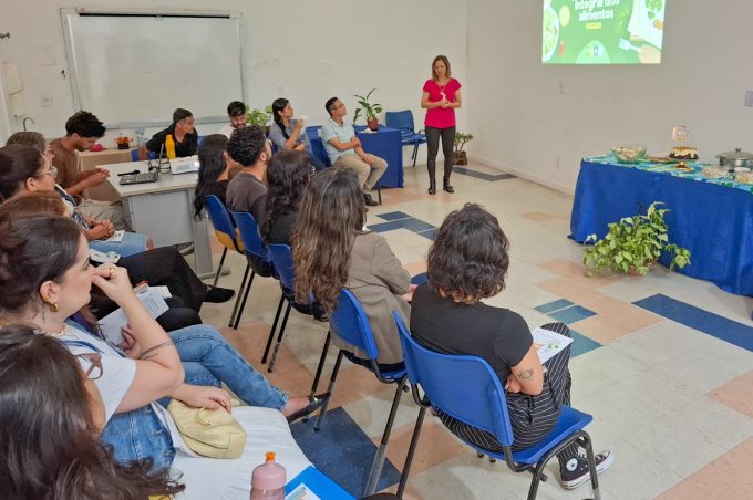 Nast encerra Abril Verde com oficina sobre reaproveitamento integral dos alimentos