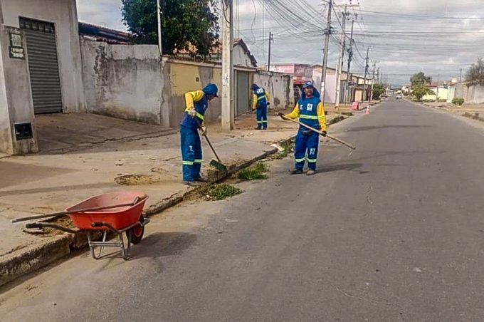Sesep mantém mutirão de limpeza, Operação Cata-Bagulho e poda de árvores em bairros e logradouros públicos