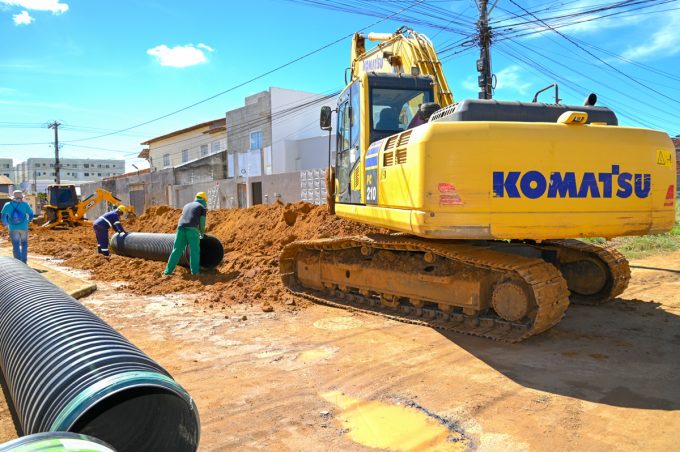 Acelera Conquista: Prefeitura realiza obra de drenagem no loteamento Vila Marina e moradores comemoram