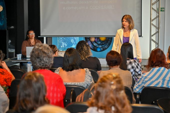 Encontro de Mulheres Empreendedoras fortalece economia solidária e valoriza artesãs de Vitória da Conquista