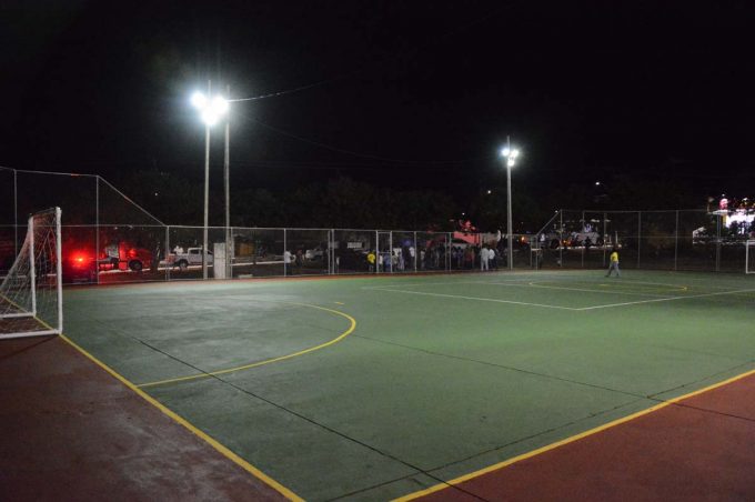 Prefeitura entrega reforma da quadra esportiva da Vila Serrana III