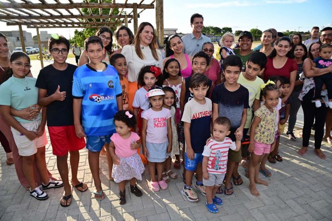 Prefeitura entrega praça aos moradores do loteamento Terras do Remanso