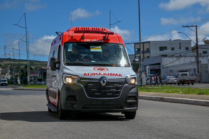 Samu 192 de Vitória da Conquista recebe nova ambulância do Ministério da Saúde
