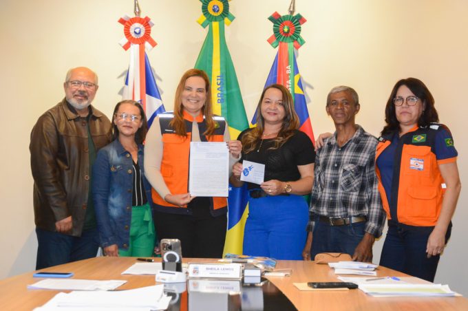 Prefeitura concede direito de uso de escolas desativadas para associações de moradores da zona rural