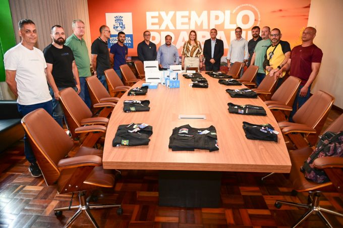 Governo Municipal entrega novos equipamentos para atuação dos fiscais da Secretaria de Infraestrutura Urbana