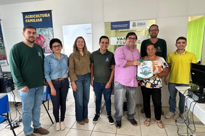 Prefeitura realiza distribuição de milho para plantio a produtores rurais de Conquista