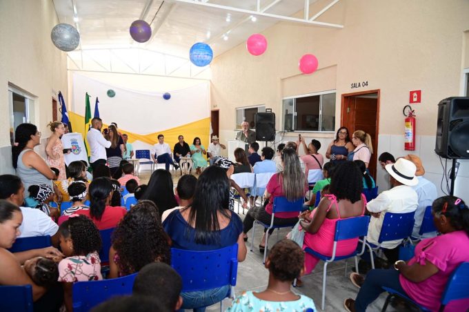 Comunidade Quilombola de Maria Clemência recebe Escola Municipal Alfredo Brito totalmente revitalizada