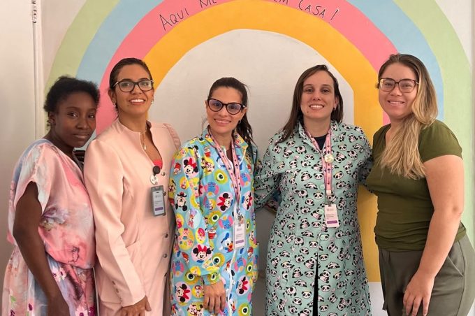 Agosto Dourado: Hospital Esaú Matos realiza oficina de fisioterapia e roda de conversa sobre amamentação